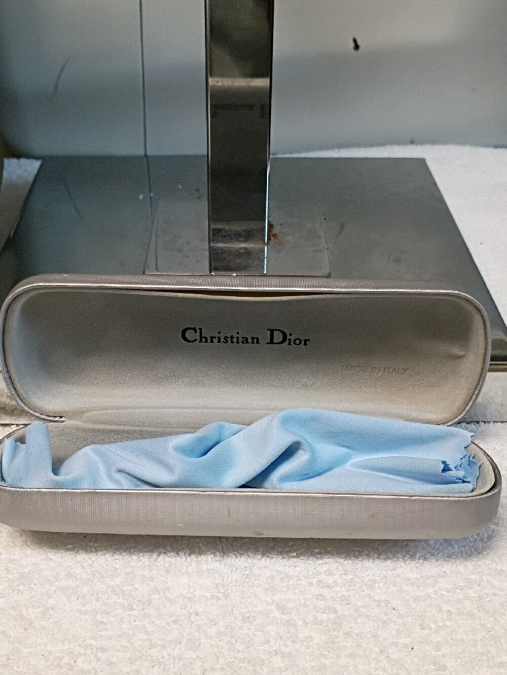 Christian Dior Eyewear Case - Picture 2 of 3
